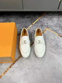 Picture of Louis Vuitton Shoes _SKULVsz38-45mnf010814018